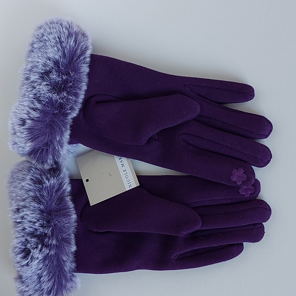 Nicole Marciano Gloves